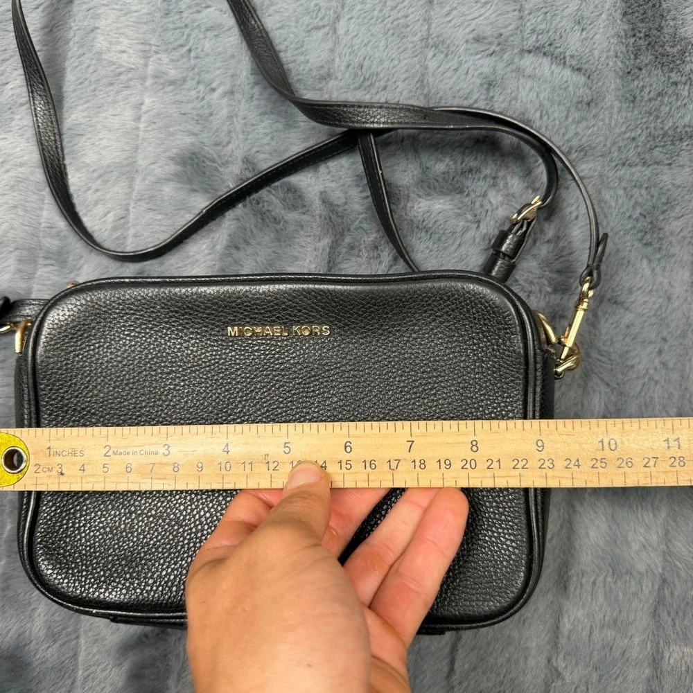 Michael Kors Jet Set East West Crossbody Bag Black Pebbled Leather Gold Hardware